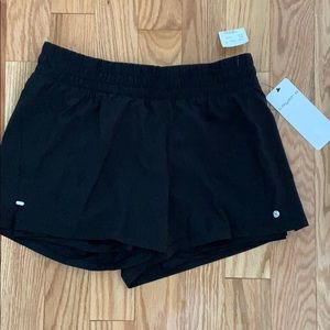 NWT Women’s everyday double layer shorts!